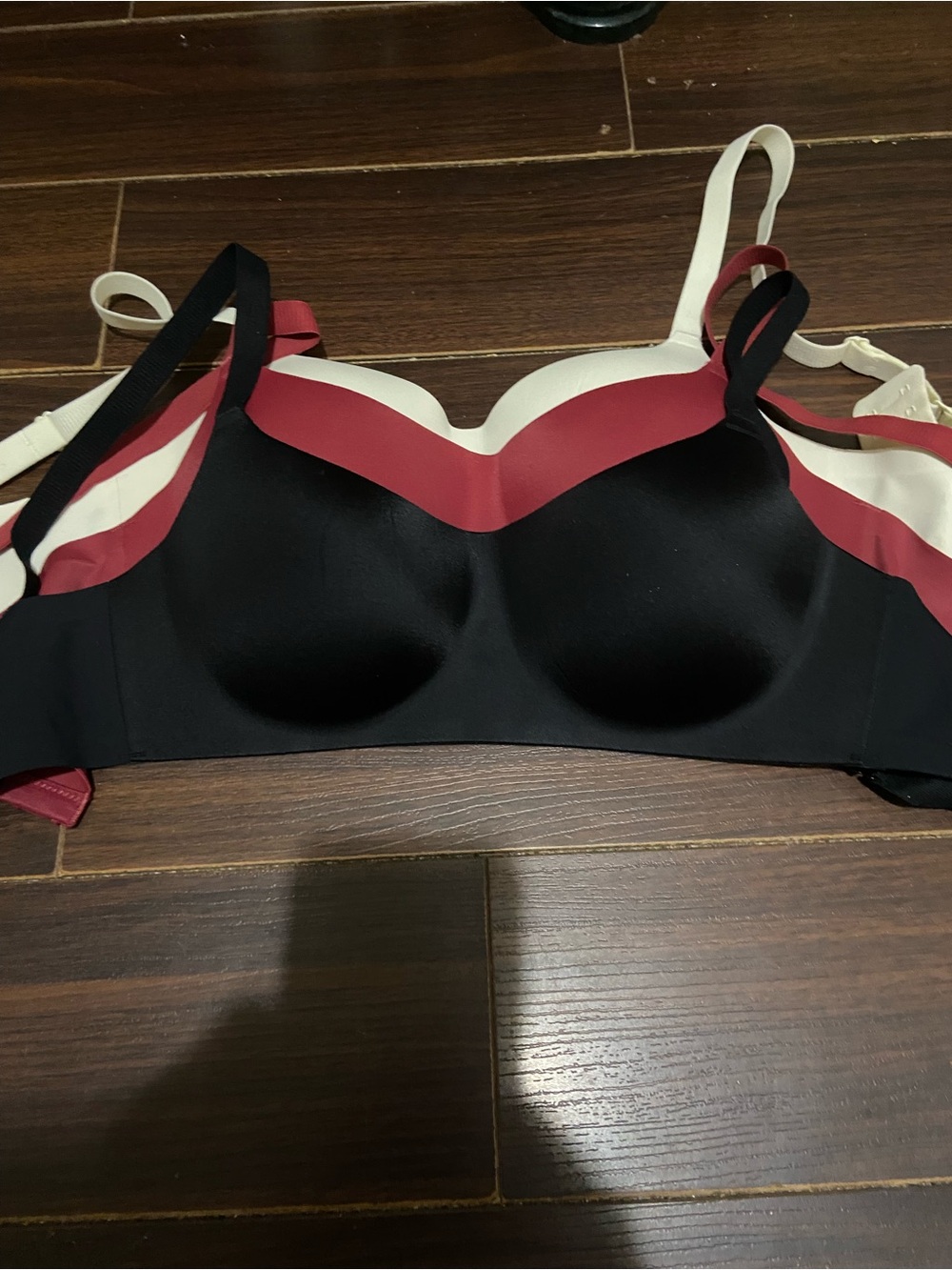Smooth Everyday Wireless Bra 32 D 3 PS